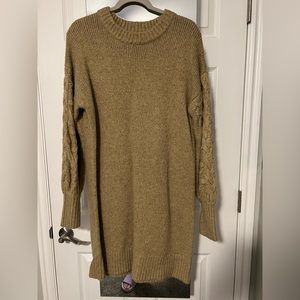 Wonderful sweater dress! Great touch on the arms and wrists. Love!